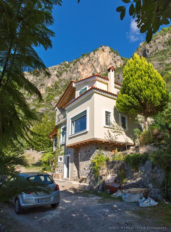 Villa Mos 卡拉马塔 外观 照片